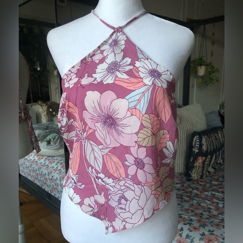LIBERTY LOVE HALTER FLORAL TOP 🫦